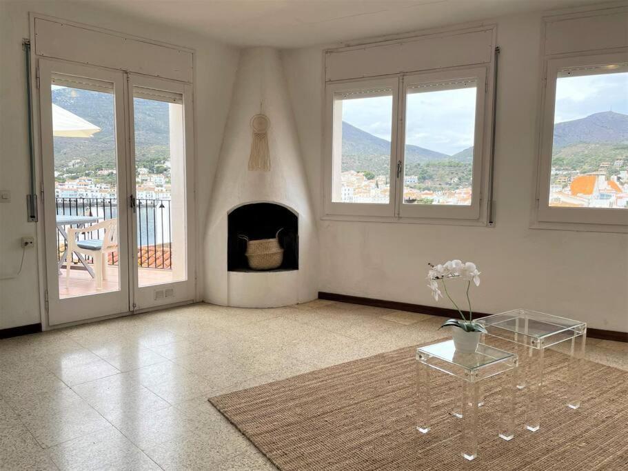 Des Puig - Apartment With Sea Views Кадакес Экстерьер фото